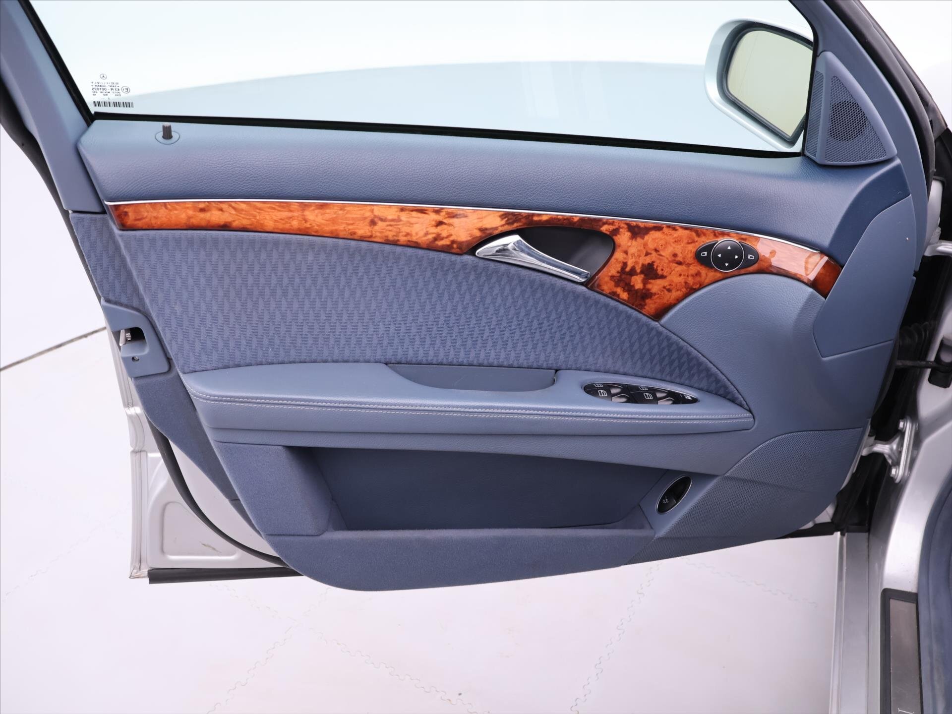 Mercedes-Benz Třídy E Sedan 2,7 l 130 kw