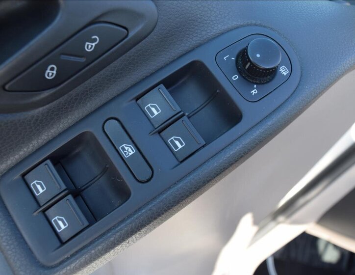 Volkswagen Golf Kombi 1,6 l 66 kw