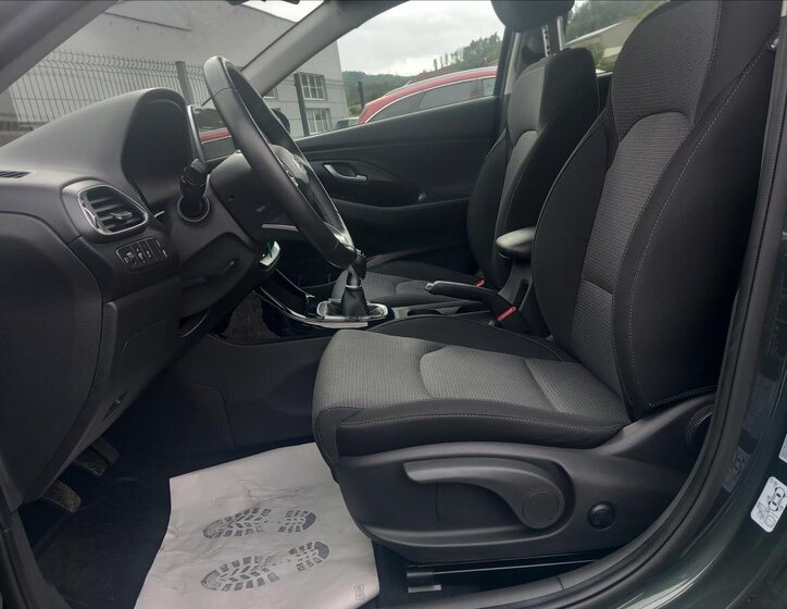 Hyundai i30 Hatchback 1,5 l 70 kw