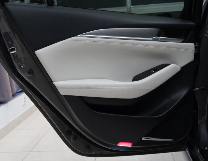 Mazda 6 Sedan / Limuzína 2,5 l 143 kw