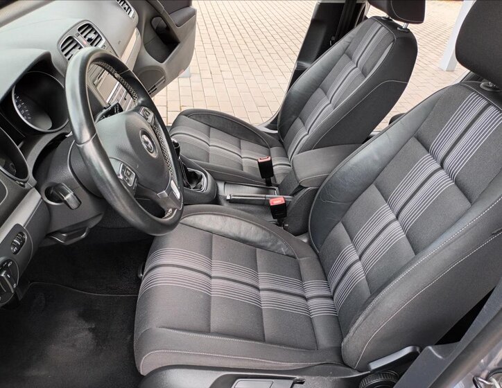 Volkswagen Golf Hatchback 1,2 l 63 kw