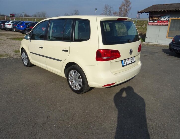 Volkswagen Touran Kombi 1,6 l 77 kw