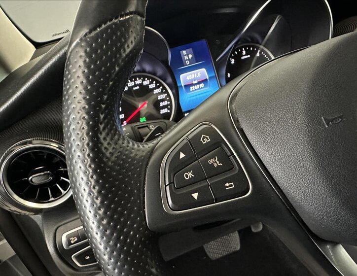 Mercedes-Benz Třídy V 23