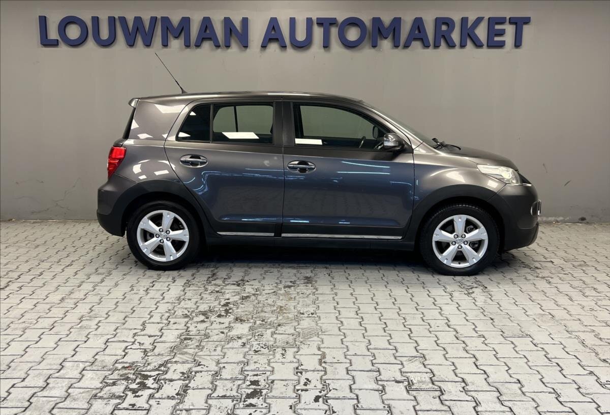 Toyota Urban Cruiser Hatchback 1,3 l 74 kw