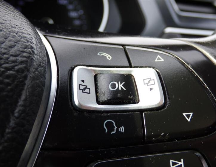 Volkswagen Tiguan 16