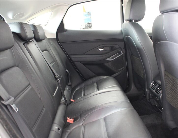 Jaguar E-Pace SUV 2,0 l 183 kw