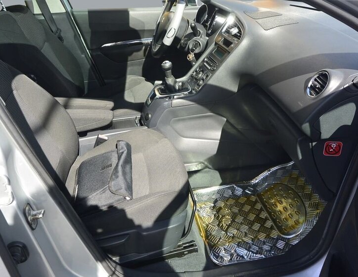 Peugeot 5008 MPV 1,6 l 88 kw