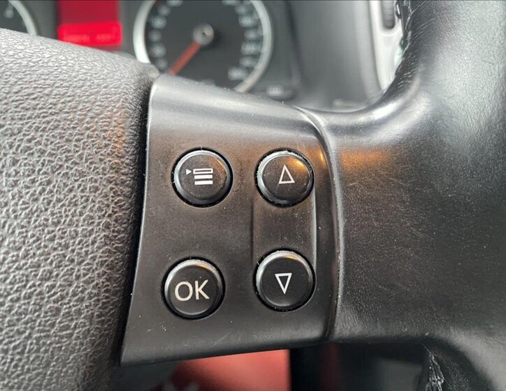 Volkswagen Tiguan SUV 2,0 l 103 kw