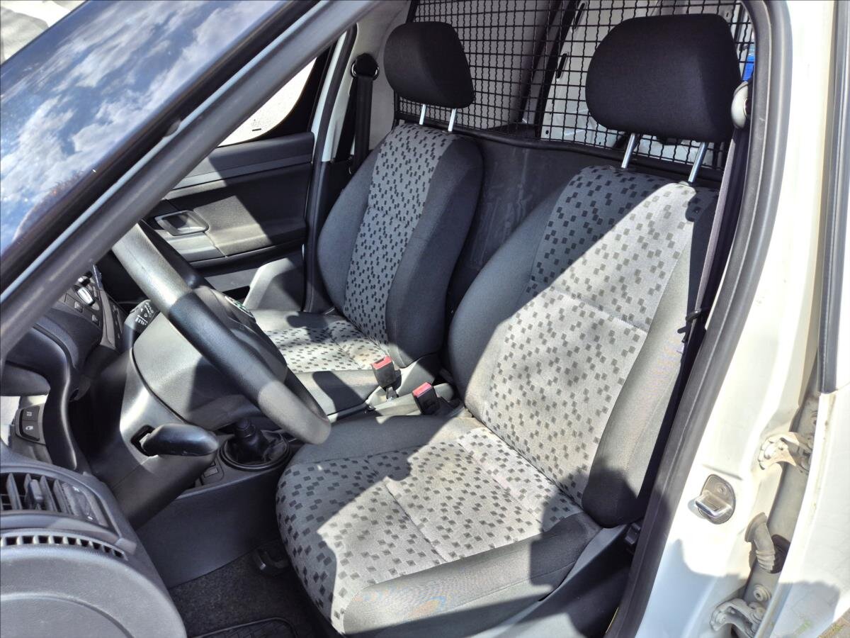 Škoda Praktik Skříň 1,6 l 66 kw