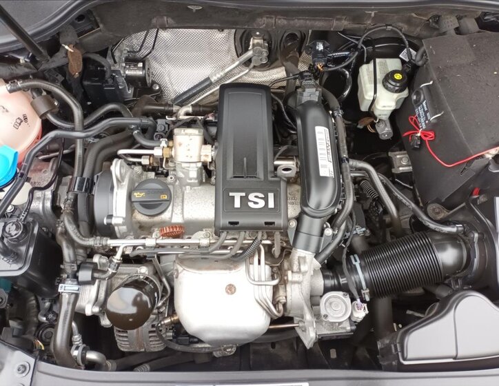 Volkswagen Golf Hatchback 1,2 l 77 kw