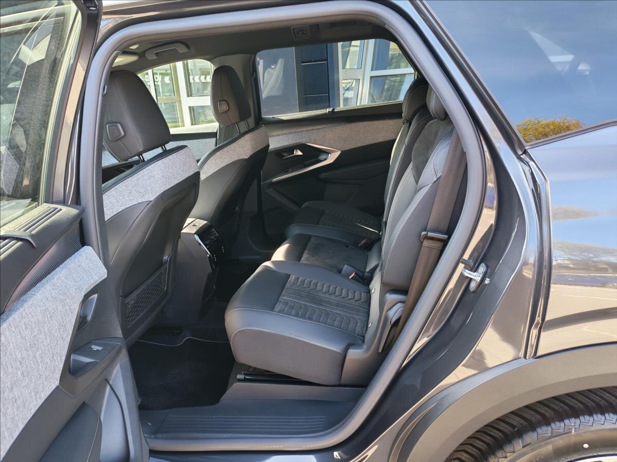 Peugeot 5008 SUV / Terénní 1,2 l 107 kw