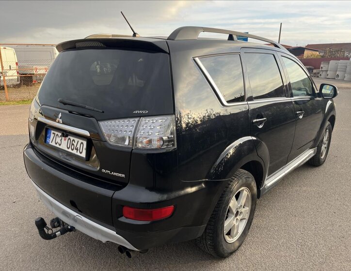 Mitsubishi Outlander SUV / Terénní 2,3 l 130 kw