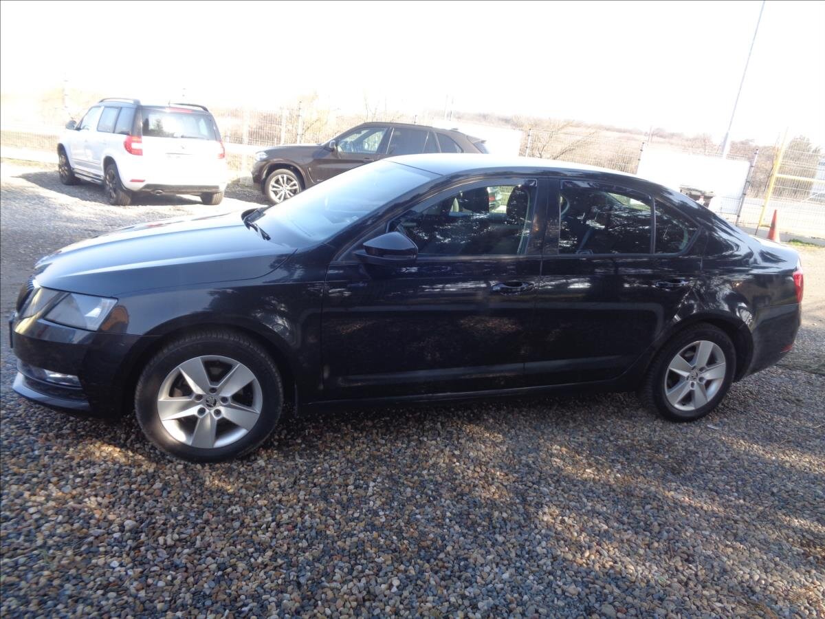 Škoda Octavia Sedan / Limuzína 1,6 l 85 kw