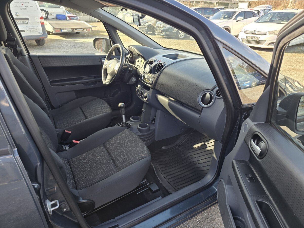 Mitsubishi Colt Hatchback 1,1 l 55 kw