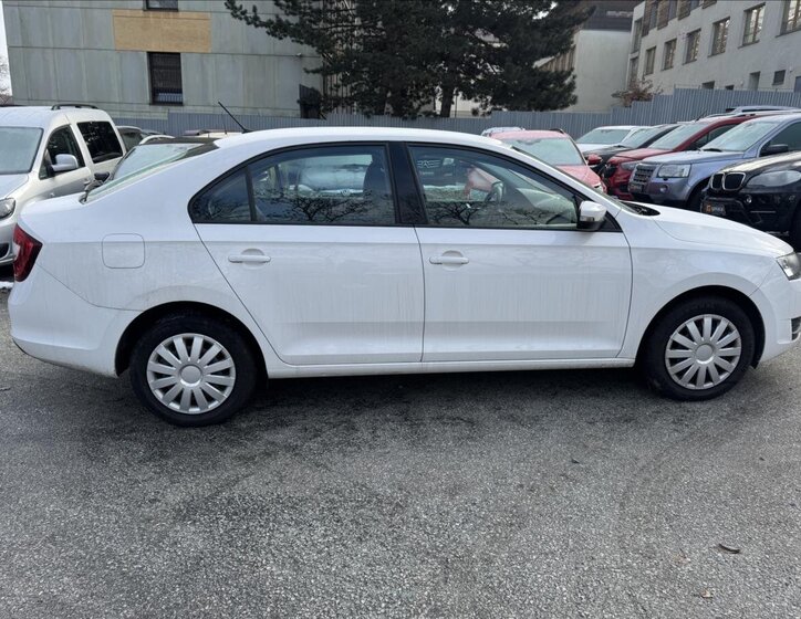 Škoda Rapid Hatchback 999,0 70 kw
