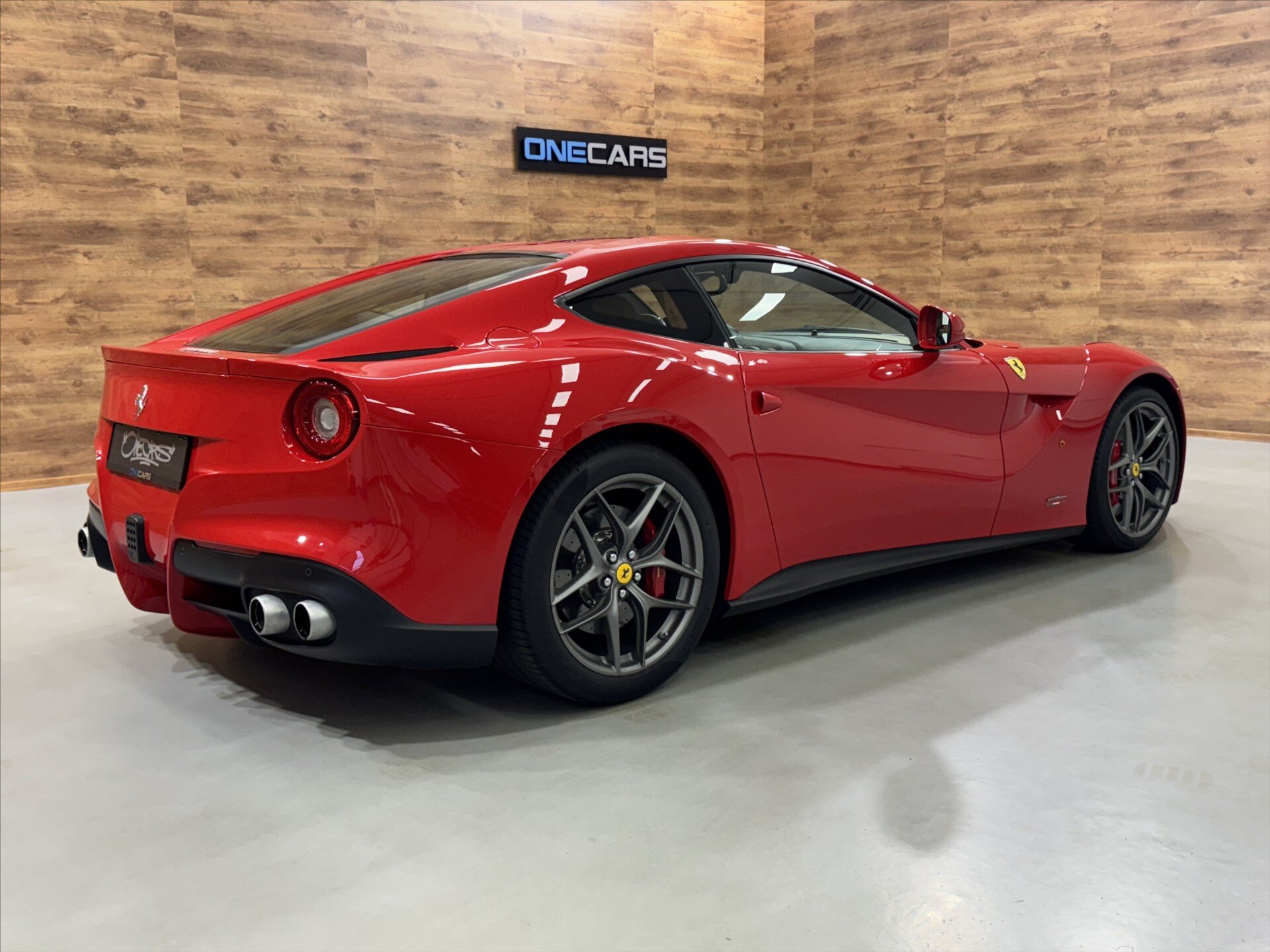 Ferrari F12 Berlinetta Kupé 6,3 l 541 kw