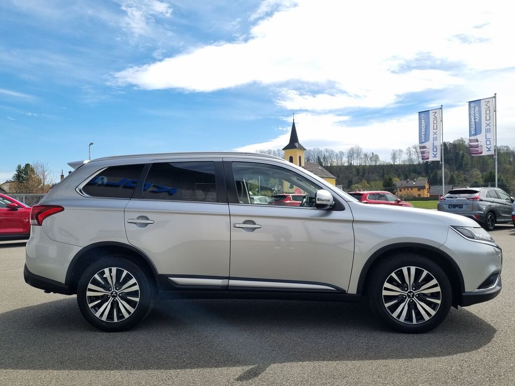 Mitsubishi Outlander SUV / Terénní 2,0 l 110 kw