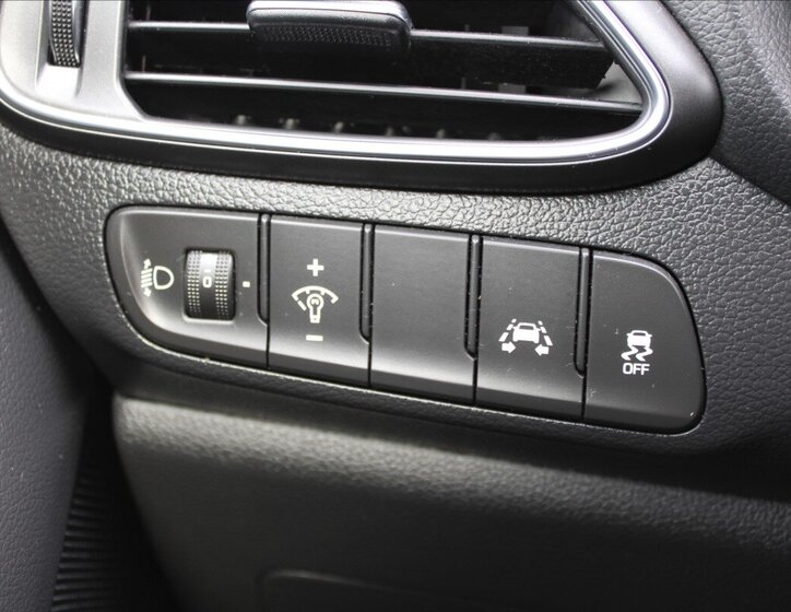 Hyundai i30 Kombi 998,0 88 kw