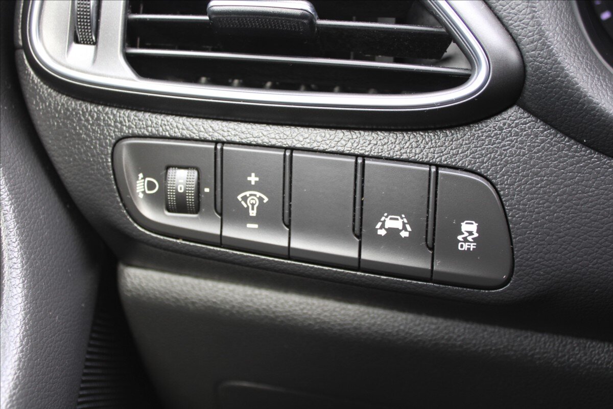 Hyundai i30 Kombi 998,0 88 kw