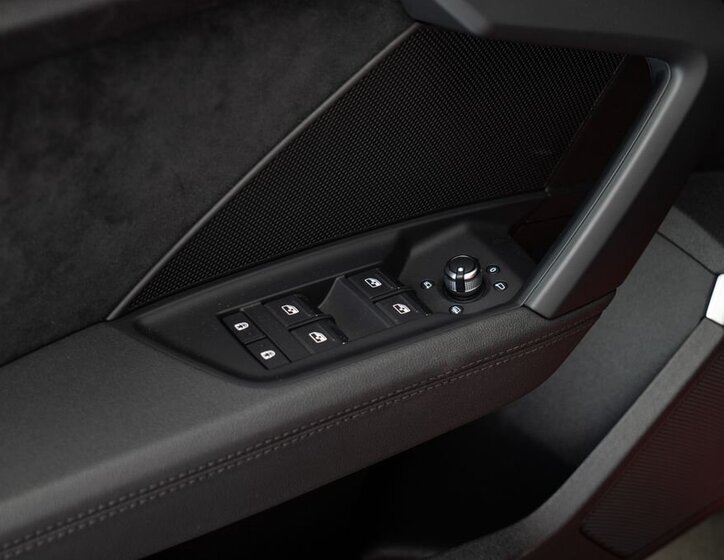 Audi RS3 Hatchback 2,5 l 294 kw