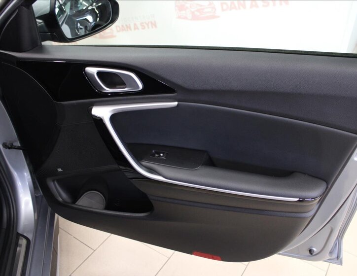 KIA ProCeed Hatchback 1,5 l 117 kw