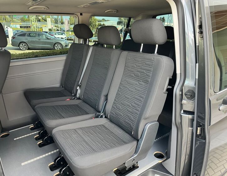 Volkswagen Caravelle 15