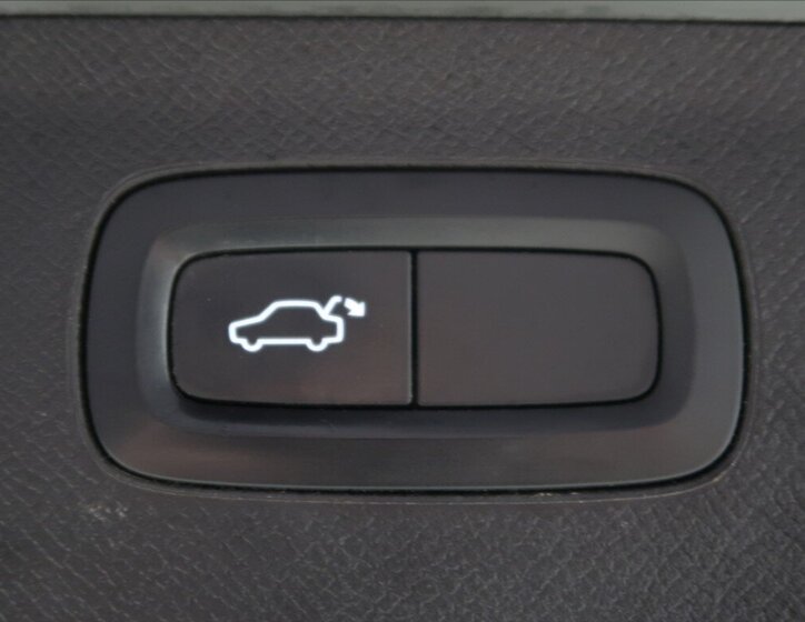 Volvo XC90 SUV 2,0 l 173 kw