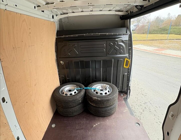 Iveco Daily Skříň 3,0 l 129 kw