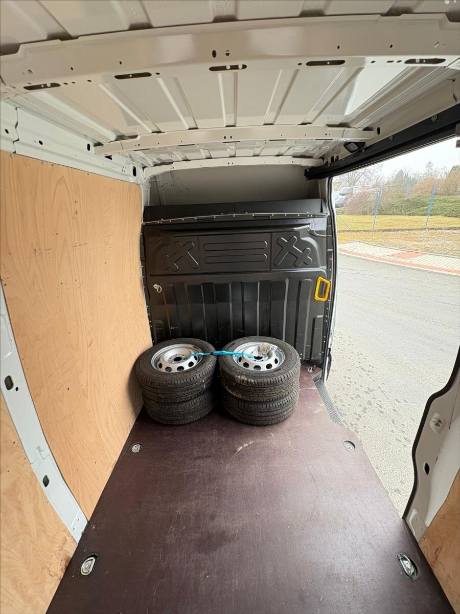 Iveco Daily Skříň 3,0 l 129 kw