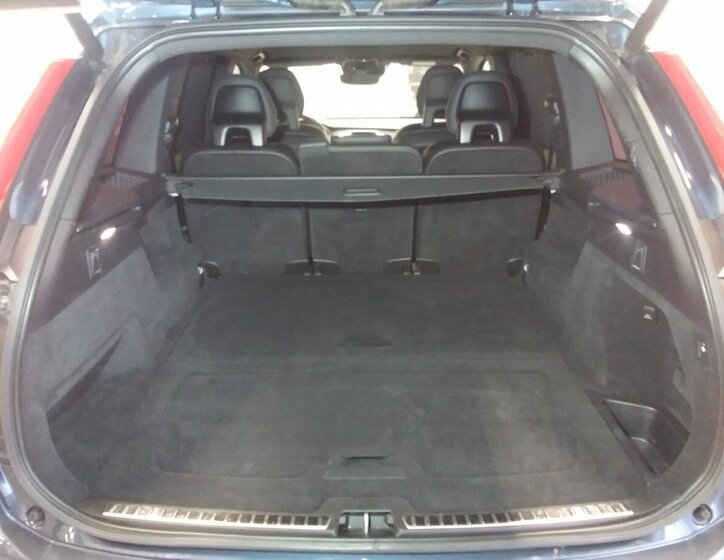 Volvo XC90 SUV 2,0 l 173 kw