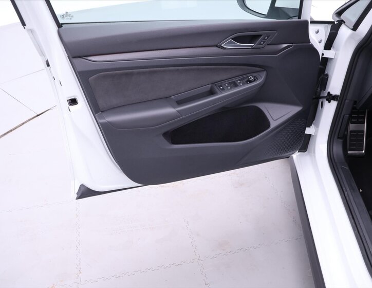 Volkswagen Golf Hatchback 2,0 l 180 kw