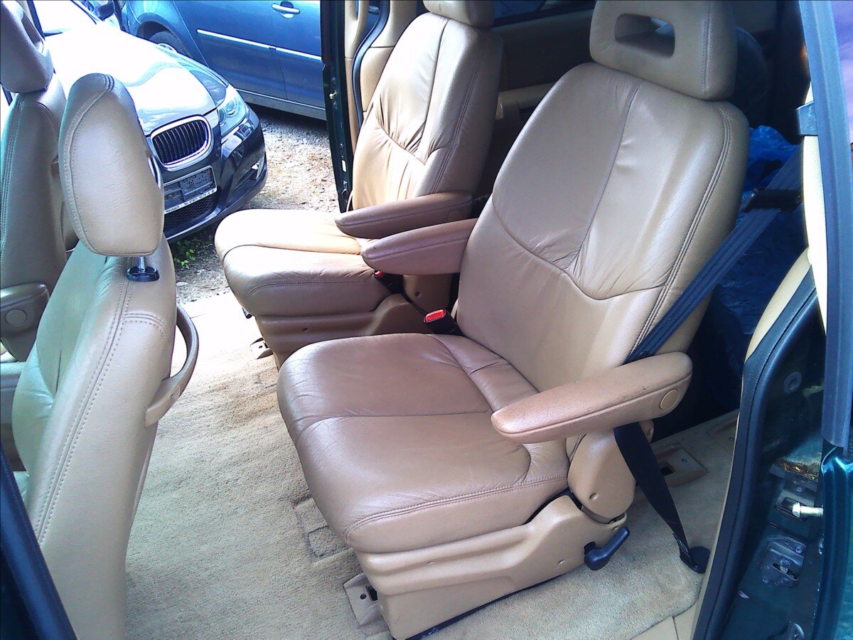 Chrysler Grand Voyager Kombi 3,3 l 116 kw