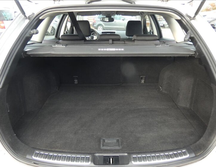 Mazda 6 Kombi 1,8 l 88 kw