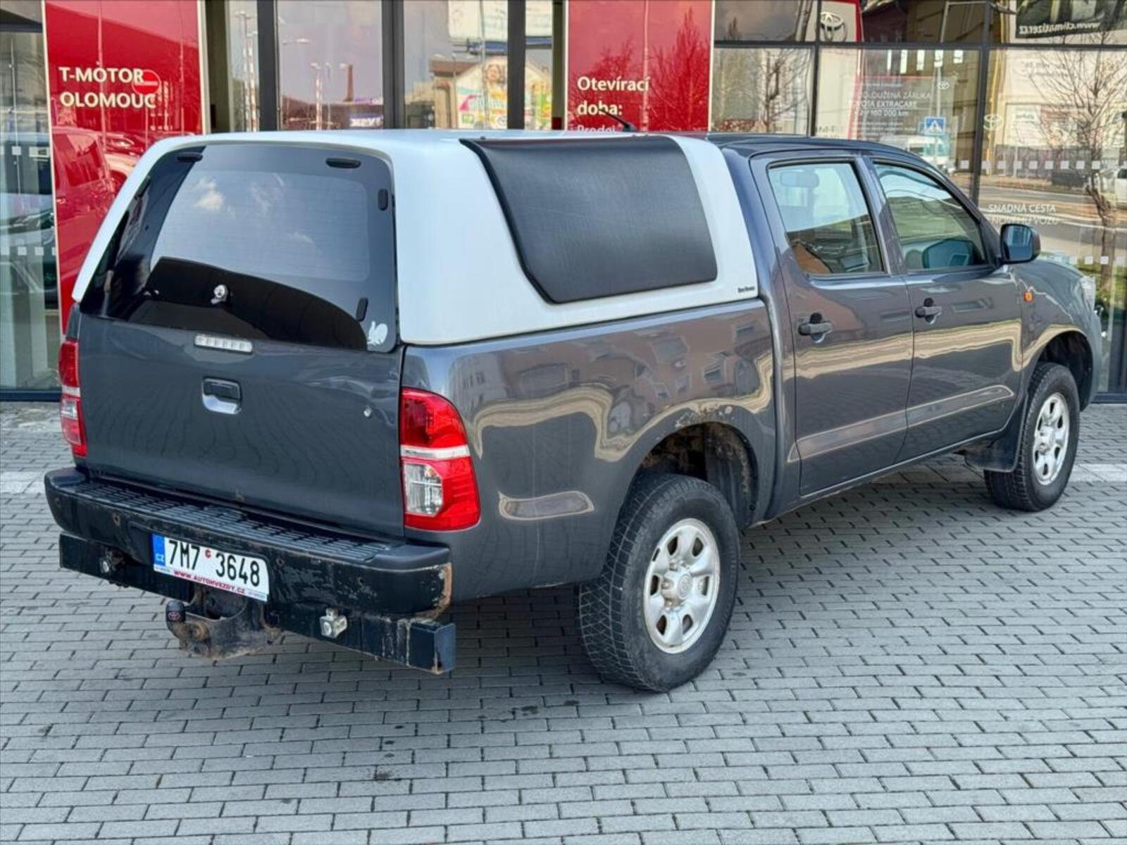 Toyota Hilux 4