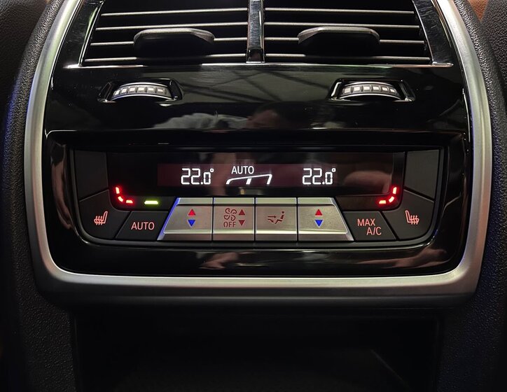 BMW X7 SUV / Terénní 3,0 l 250 kw