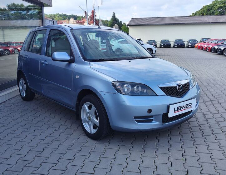 Mazda 2 3