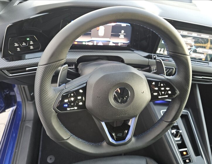 Volkswagen Golf Kombi 2,0 l 235 kw