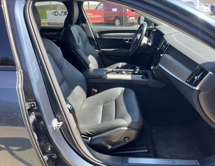 Volvo V90 Kombi 2,0 l 145 kw