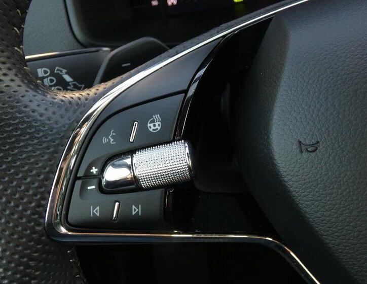 Škoda Karoq SUV / Terénní 2,0 l 110 kw