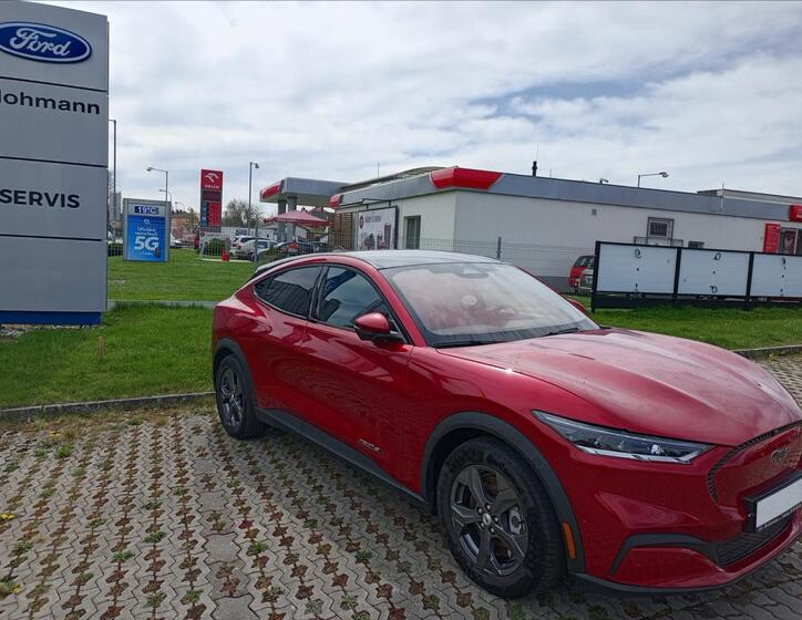 Ford Mustang Mach-E 31