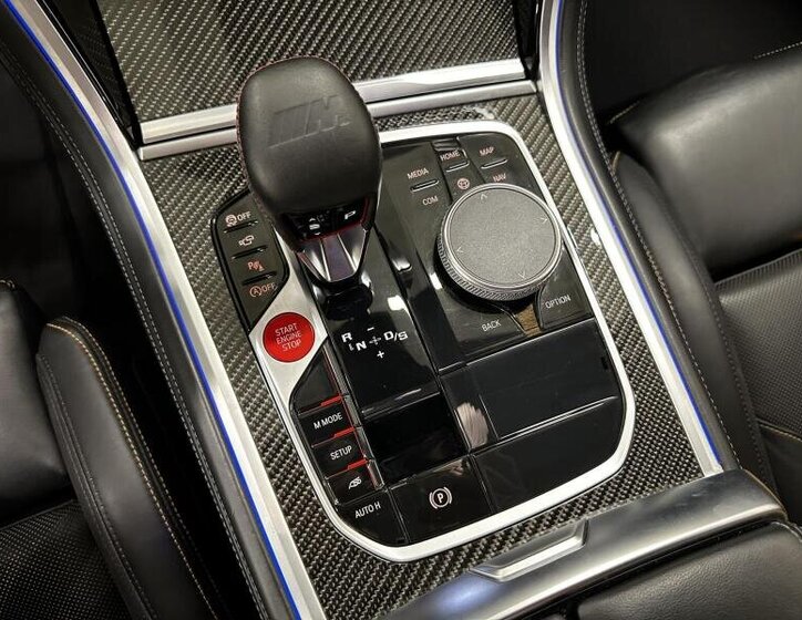 BMW M8 9