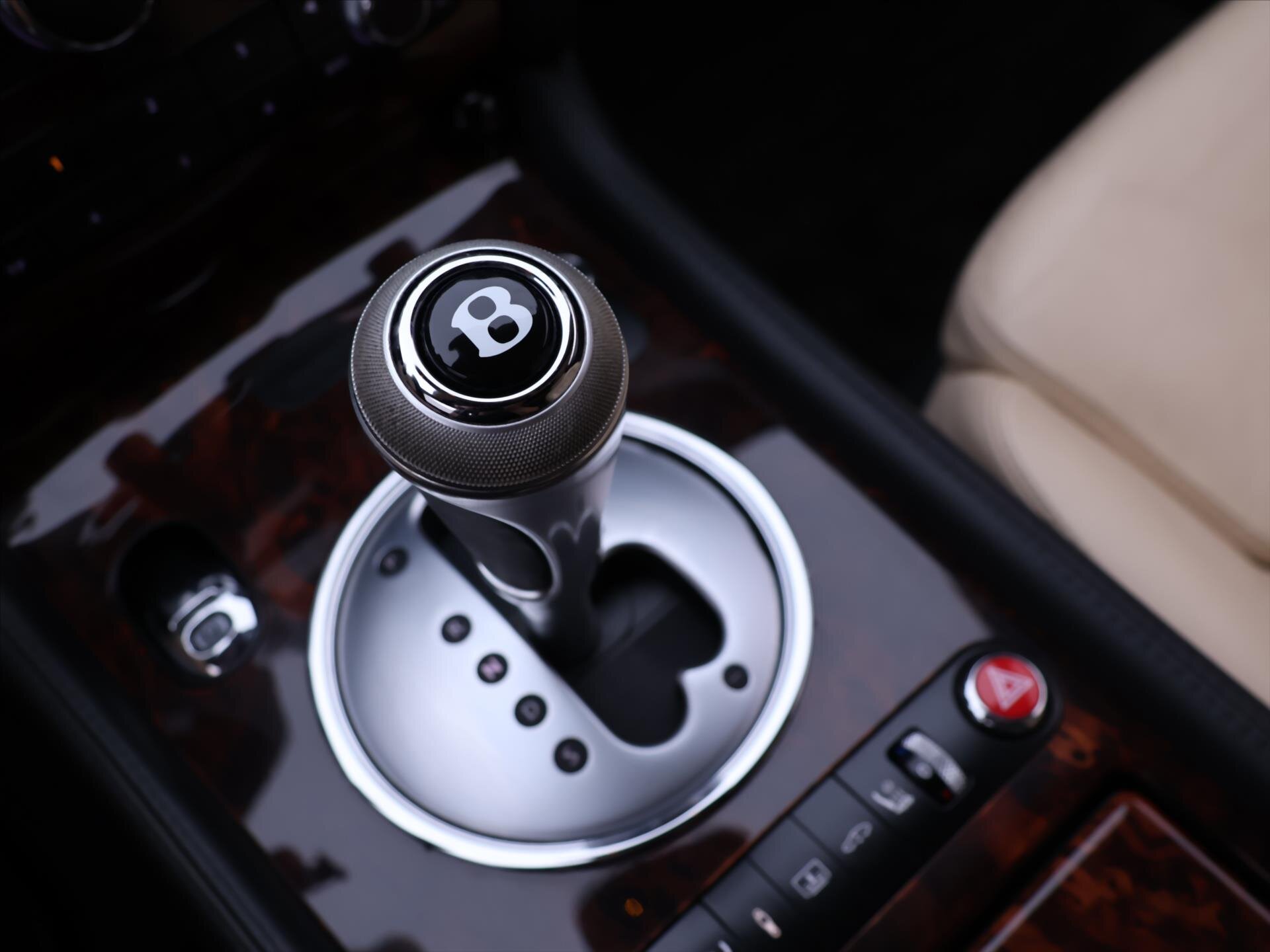 Bentley Continental Flying Spur Sedan 6,0 l 412 kw