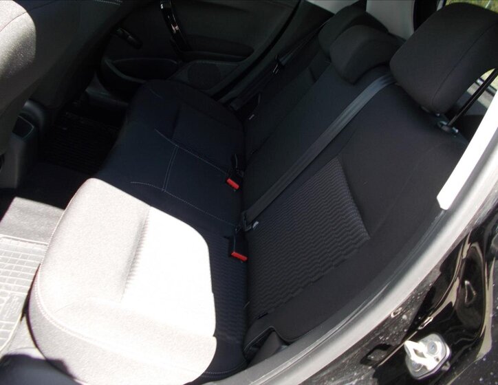 Peugeot 208 Hatchback 1,2 l 60 kw