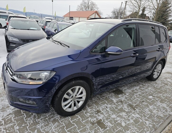 Volkswagen Touran 10