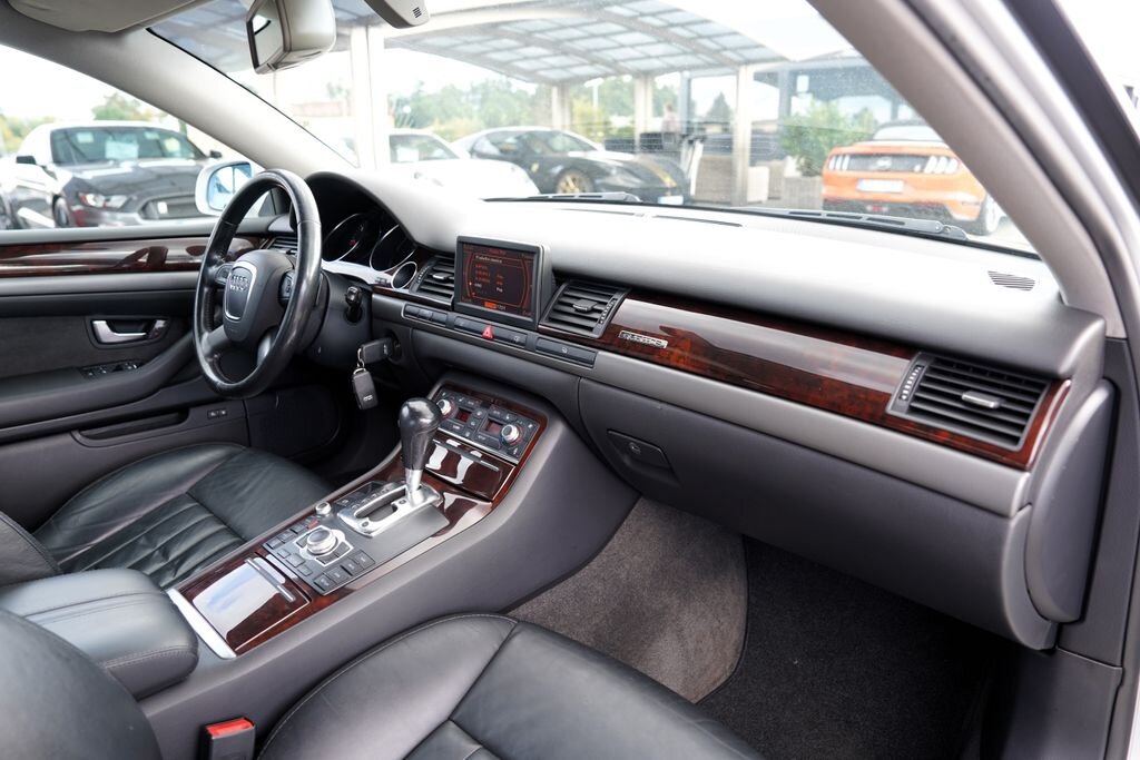 Audi A8 Sedan 3,0 l 171 kw