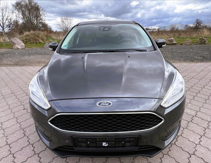 Ford Focus Kombi 999,0 92 kw