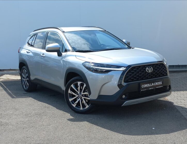 Toyota Corolla Cross 5