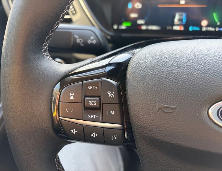 Ford Kuga SUV 2,5 l 132 kw