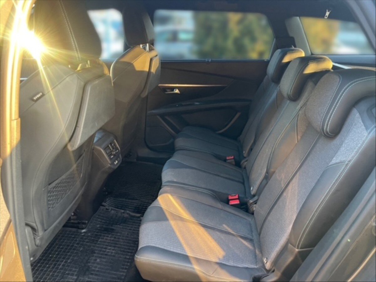 Peugeot 5008 SUV / Terénní 1,5 l 96 kw