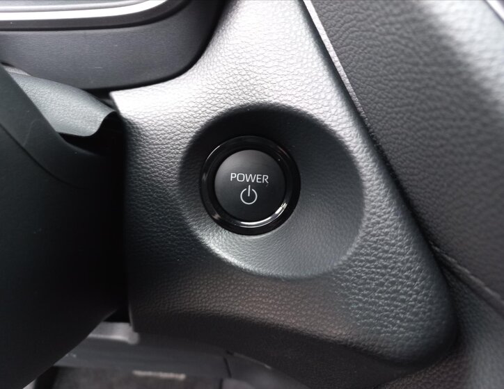 Toyota Corolla Cross CUV 2,0 l 98 kw